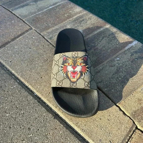 Gucci - GG Supreme Angry Cat Leather Slides/Sandals - Picture 4 of 6